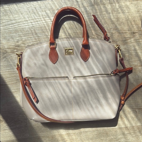 Dooney and Bourke Dillon bag in gray - Picture 1 of 6